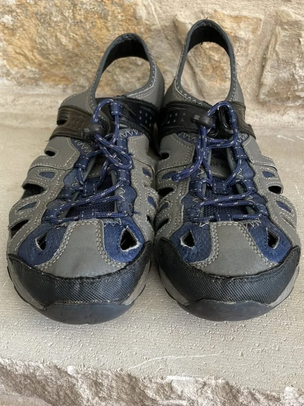Ozark Trail Sandals Slip-on closed toe shoes Blue Gray Men's Size 7